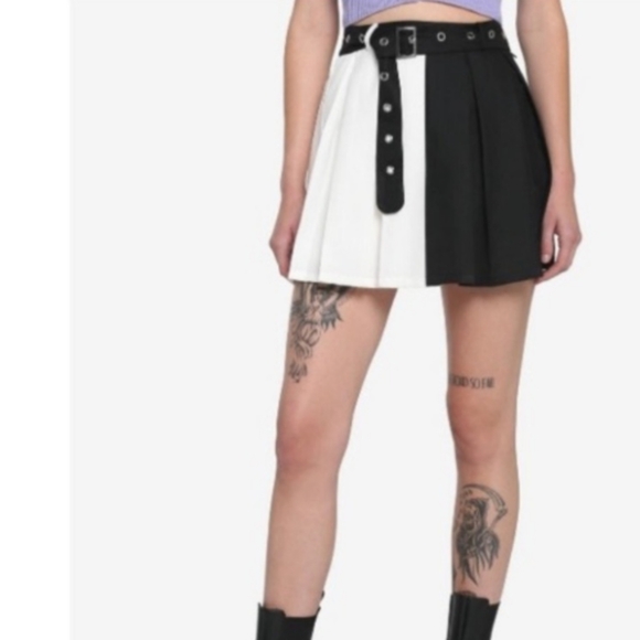 Hot Topic Black And White Skirt - Picture 1 of 10